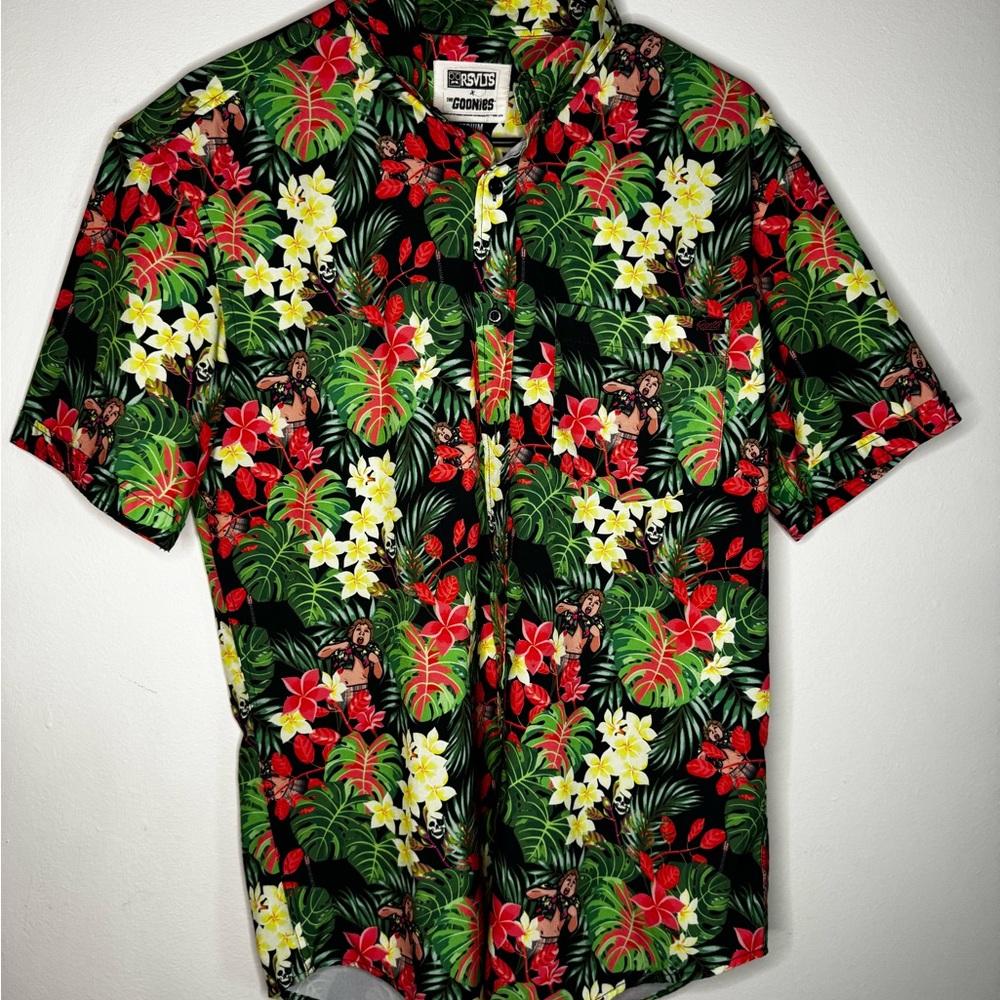 Goonies Hawaiian Shirt with Tropical Floral Print and chunk
